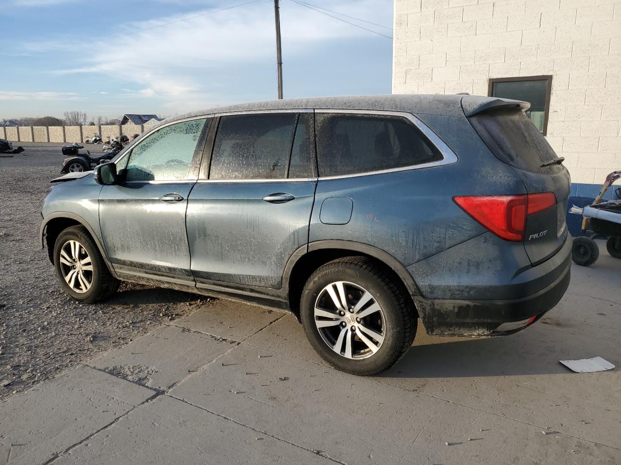 2017 Honda Pilot - Image 2