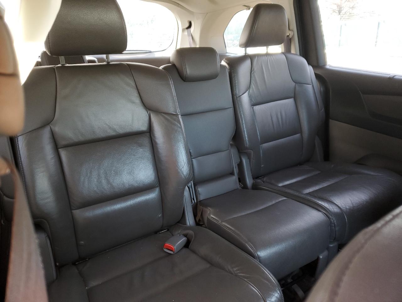 2011 Honda Odyssey - Image 11