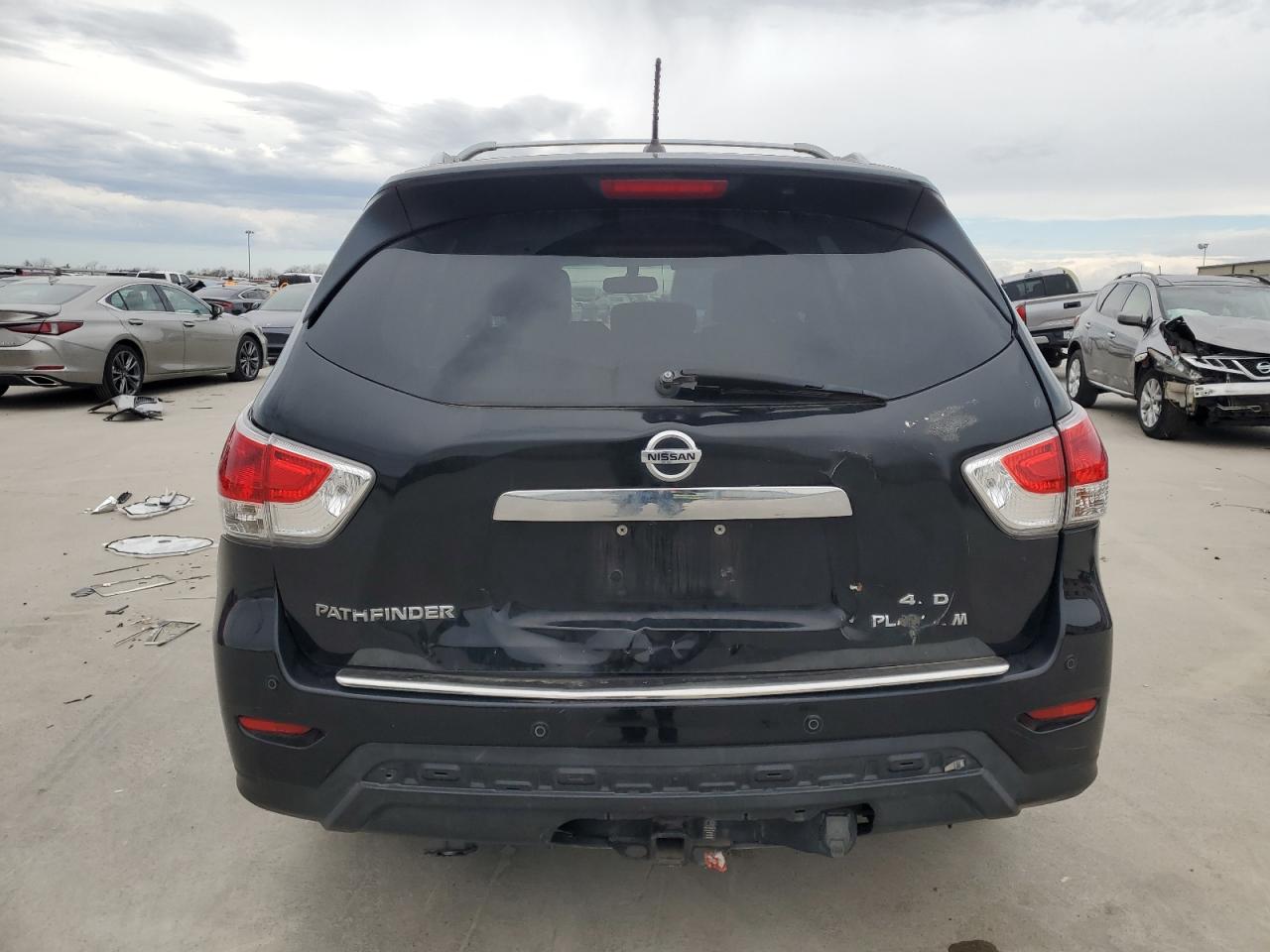 2014 Nissan Pathfinder - Image 6