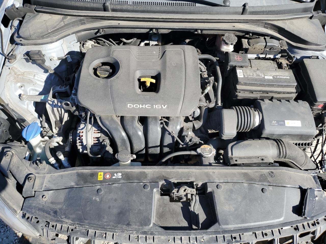 2017 Hyundai Elantra - Image 11