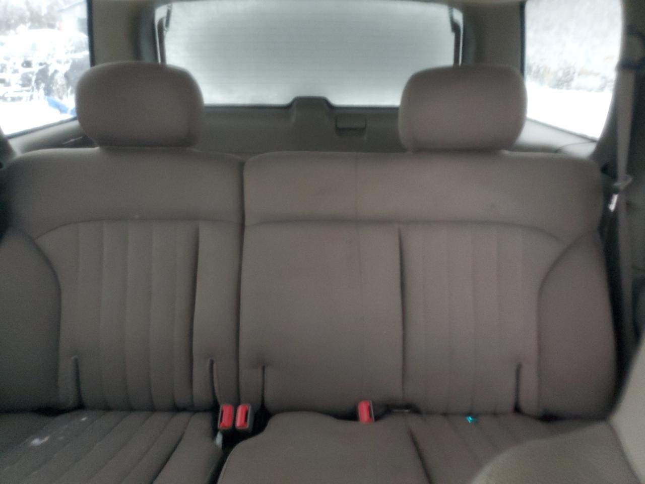 2004 Chevrolet Blazer - Image 10