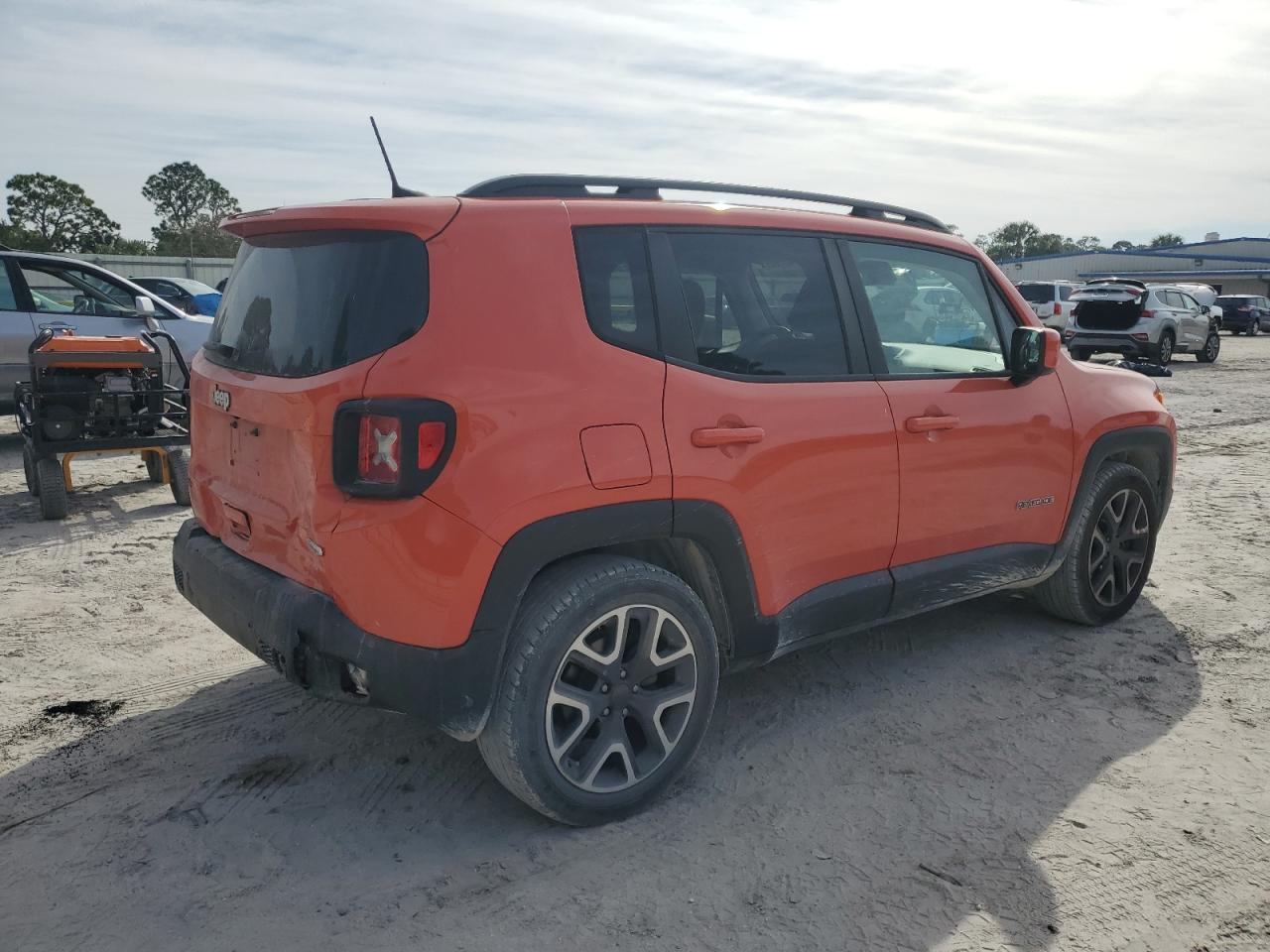 2018 Jeep Renegade - Image 3