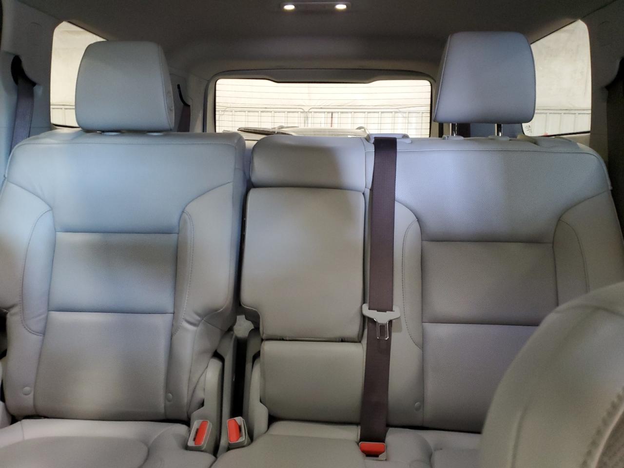 2017 GMC Acadia - Image 10