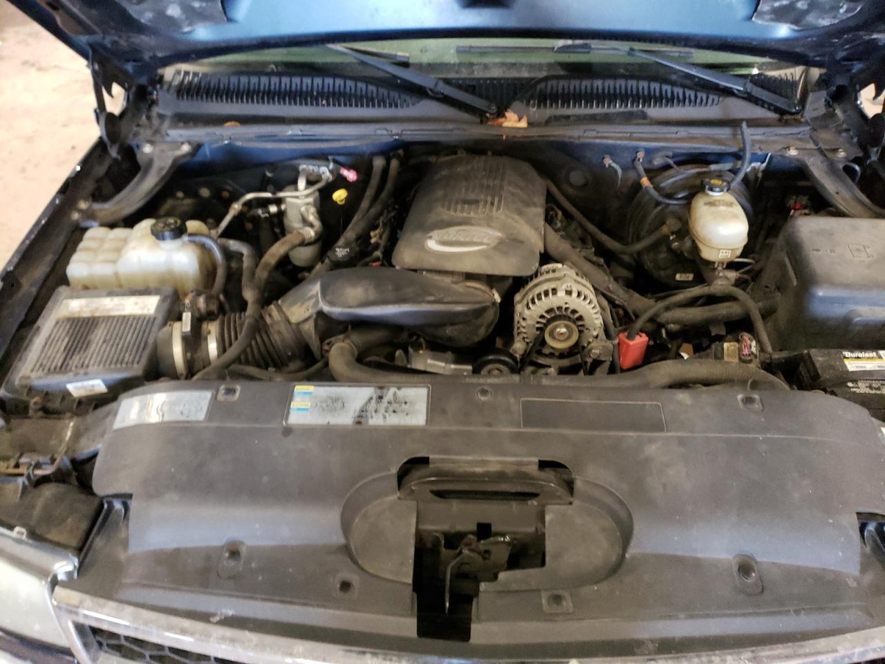 2006 Chevrolet Silverado - Image 11