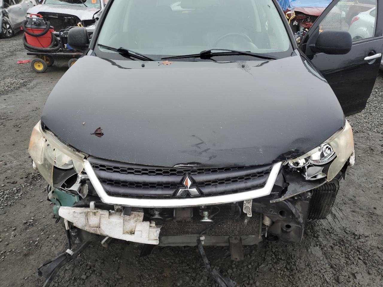 2007 Mitsubishi Outlander - Image 12