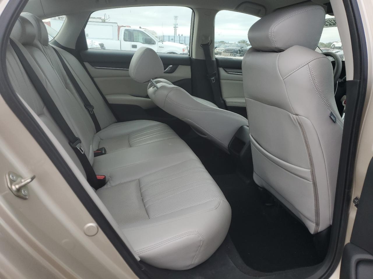 2020 Honda Accord - Image 10
