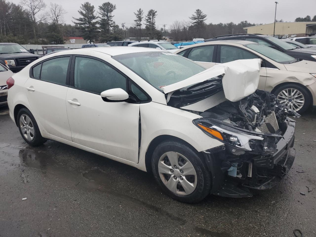 2017 Kia Forte - Image 4