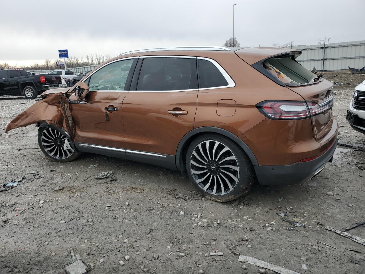 2020 Lincoln Nautilus - Image 2