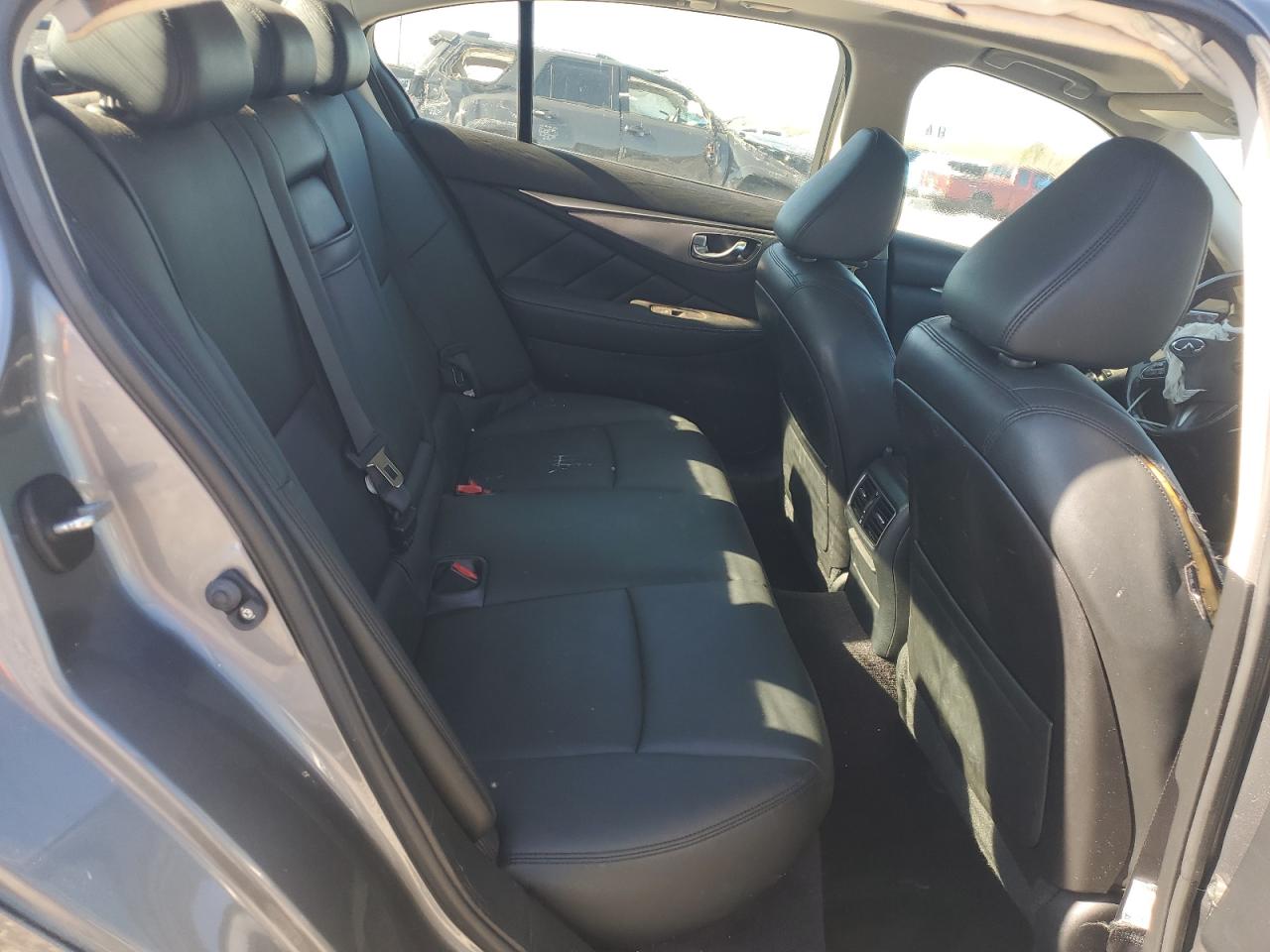 2015 Infiniti Q50 - Image 11