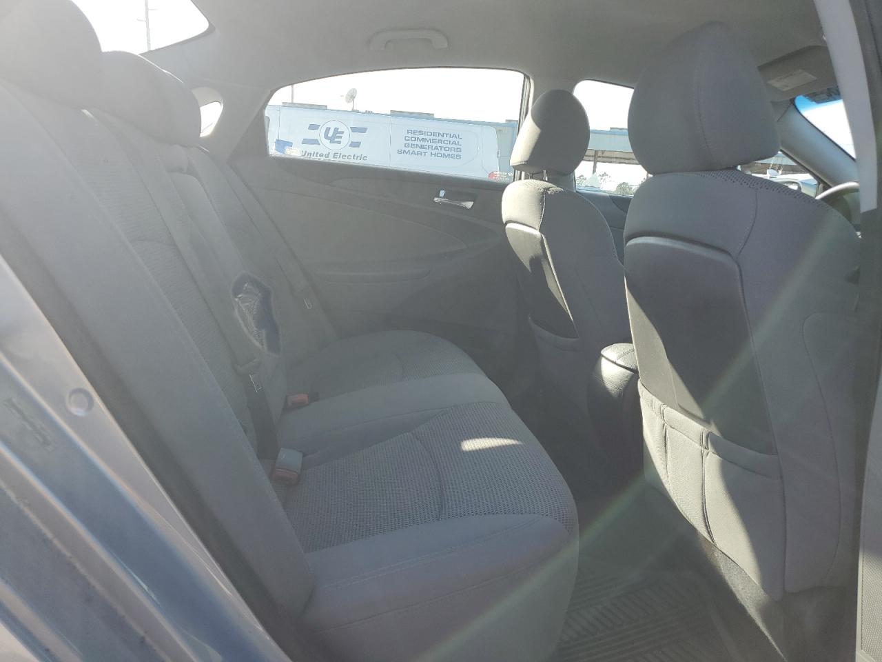 2011 Hyundai Sonata - Image 10