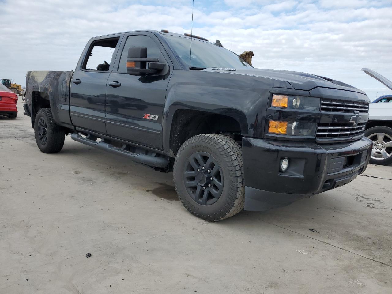 2019 Chevrolet Silverado - Image 4