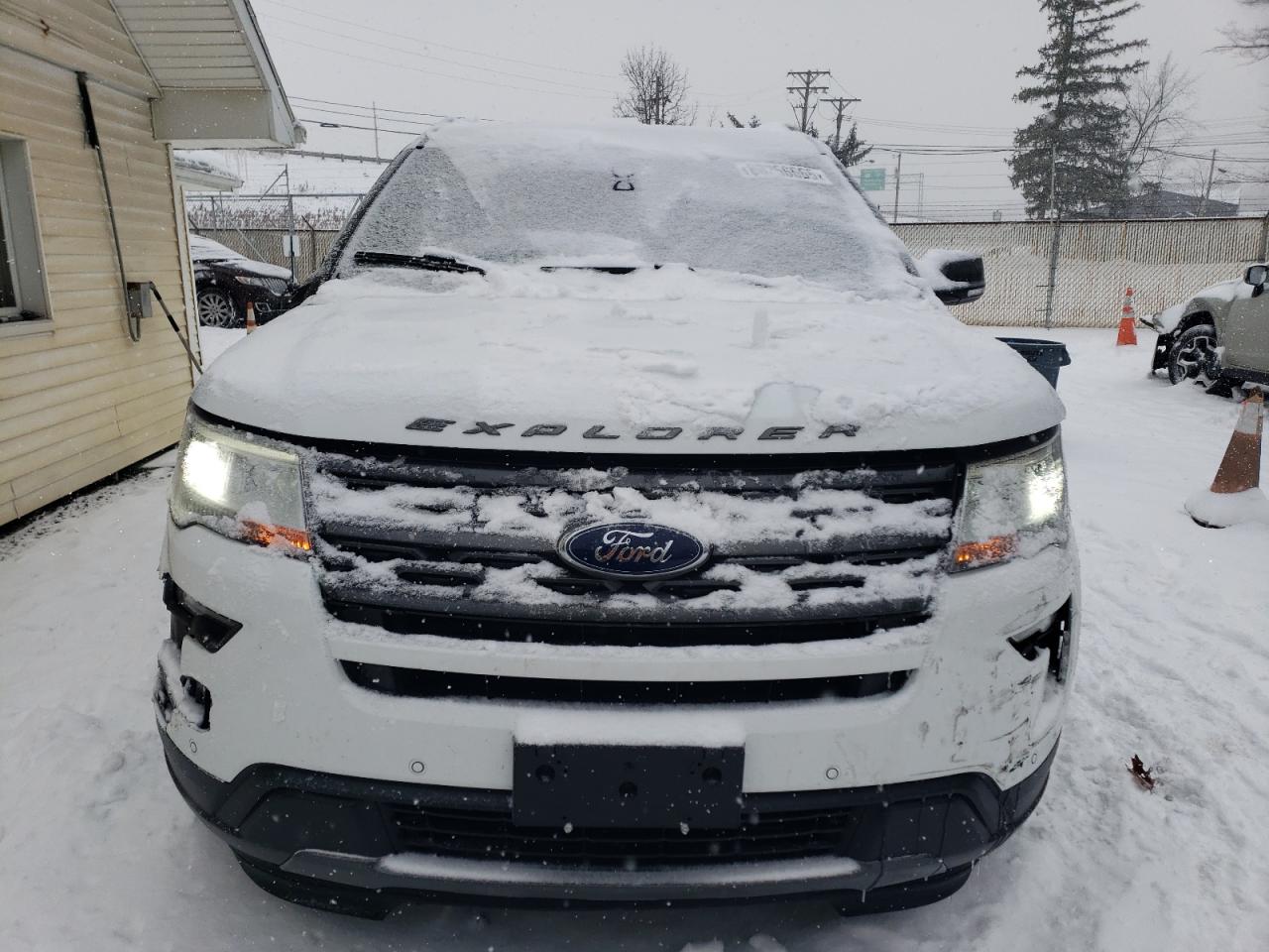 2019 Ford Explorer - Image 5