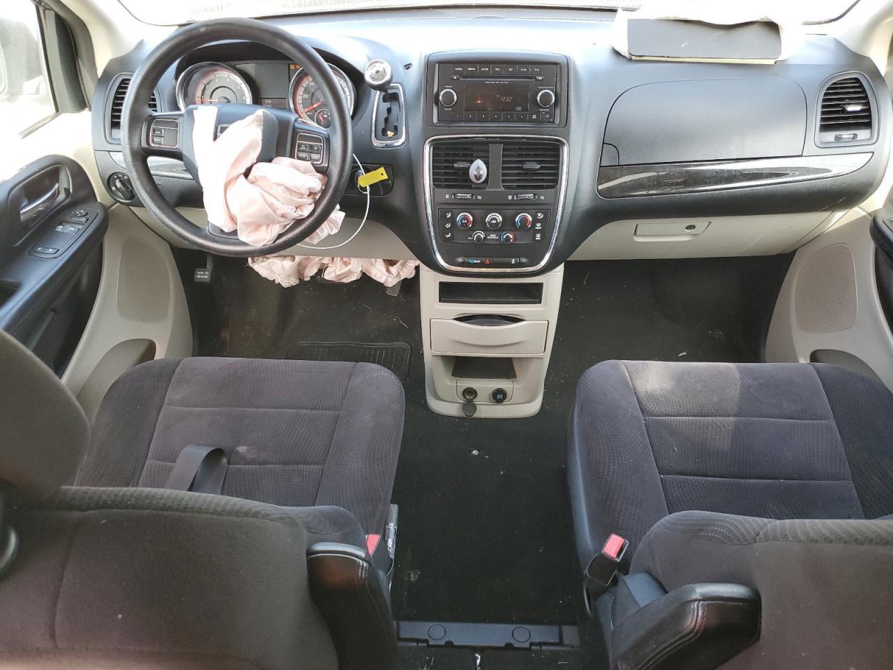2013 Dodge Caravan - Image 8