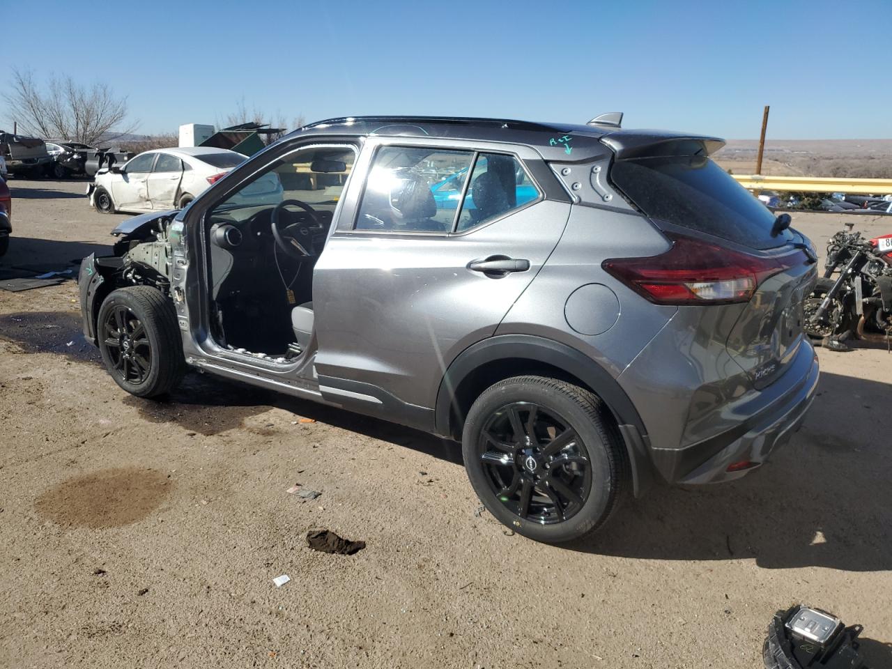 2024 Nissan Kicks - Image 2