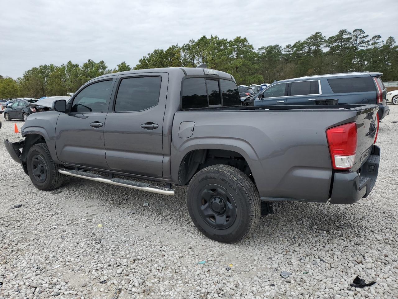 2016 Toyota Tacoma - Image 2