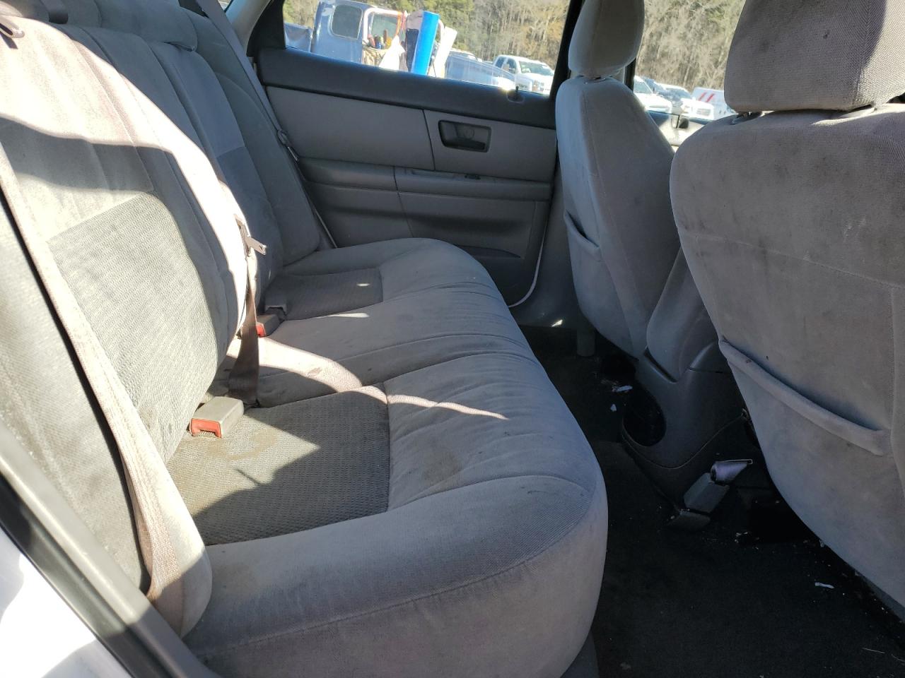 2005 Ford Taurus - Image 10