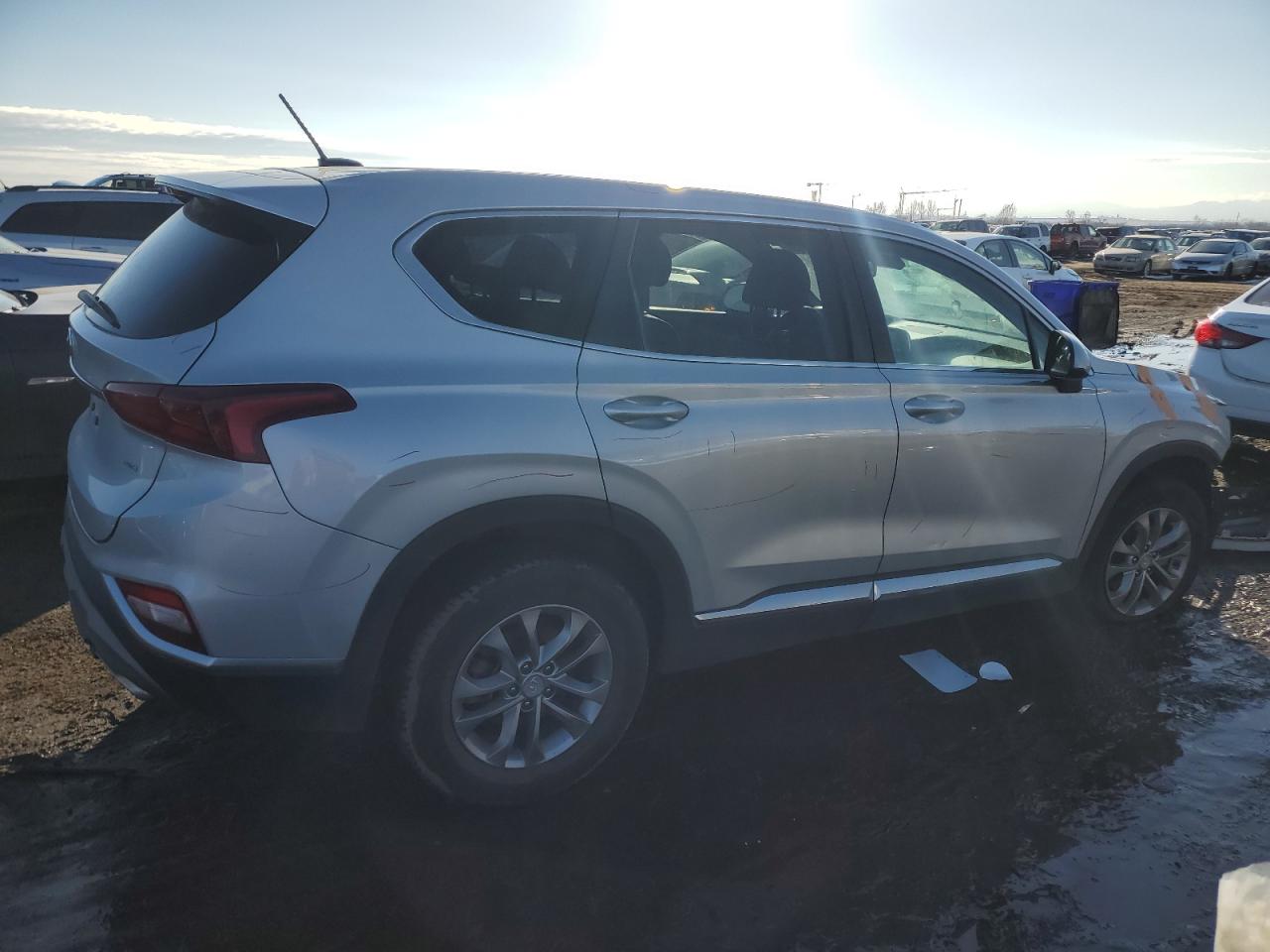 2019 Hyundai Santa Fe - Image 3