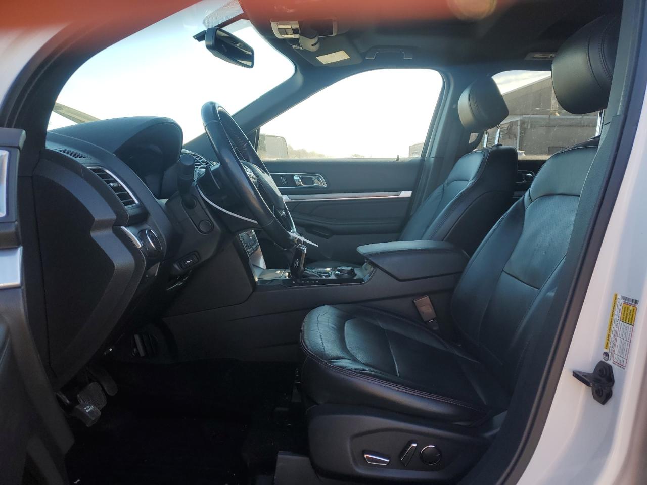 2017 Ford Explorer - Image 7