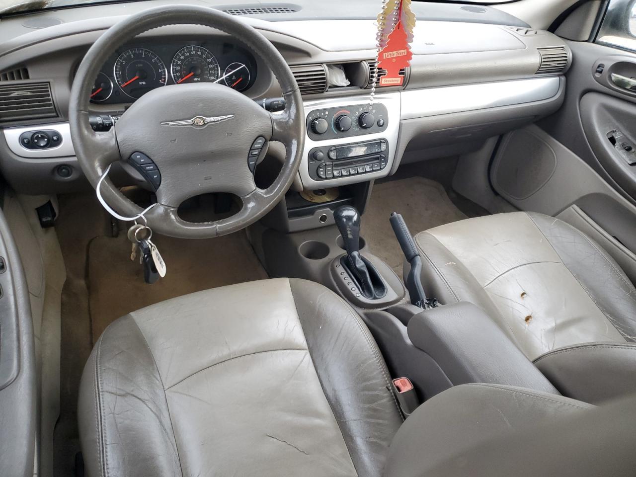 2005 Chrysler Sebring - Image 8