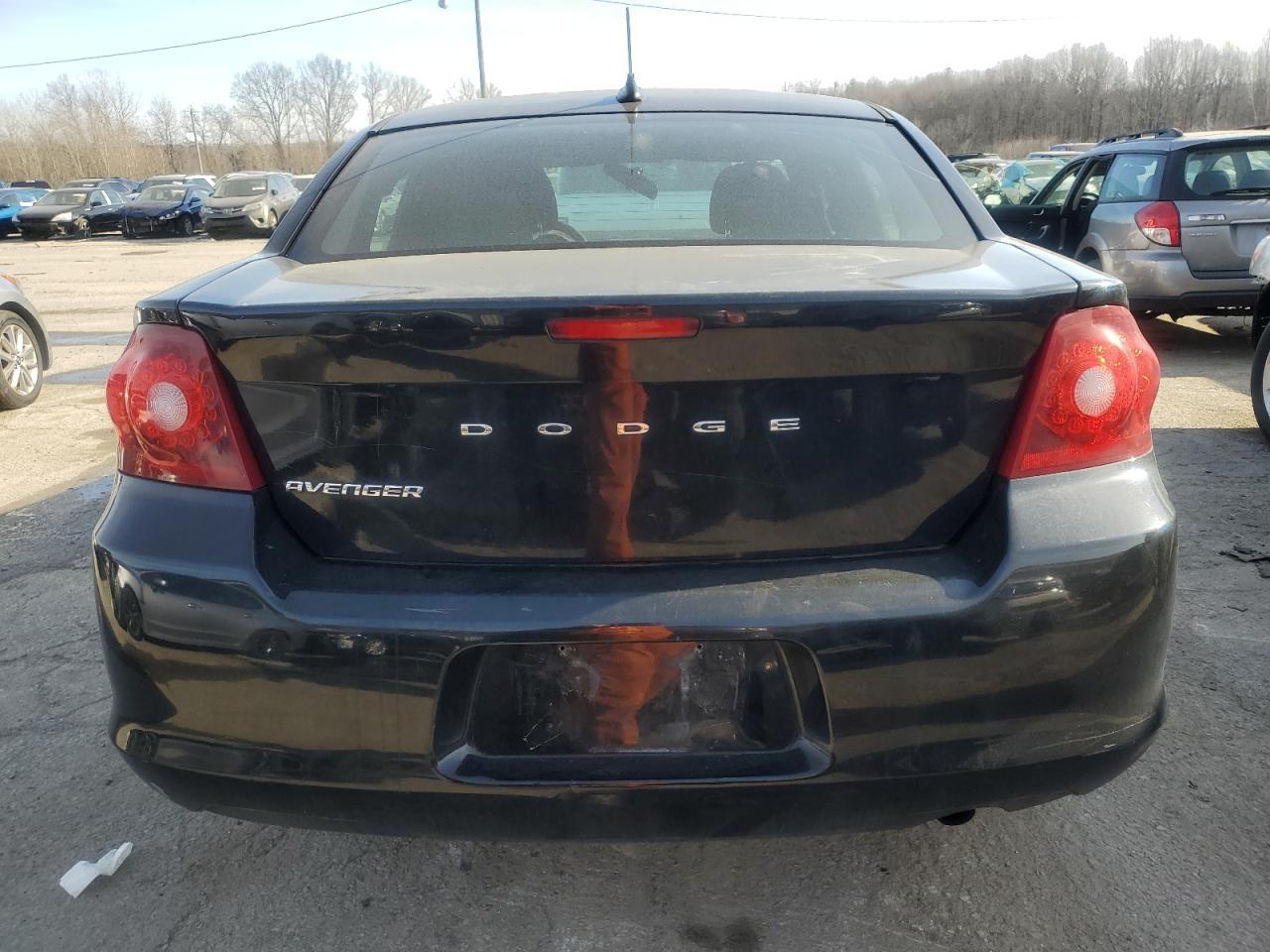 2012 Dodge Avenger - Image 6