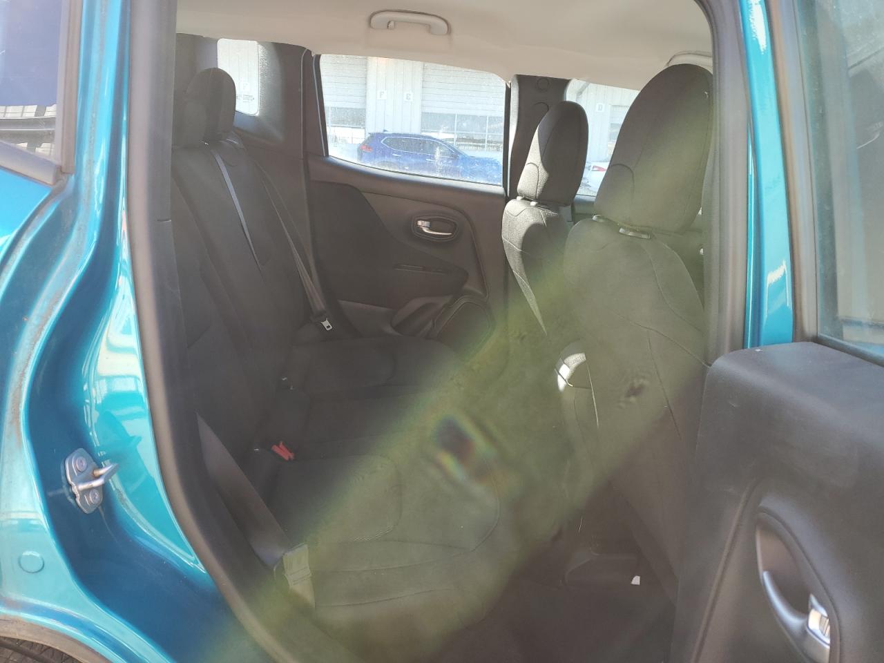 2021 Jeep Renegade - Image 11