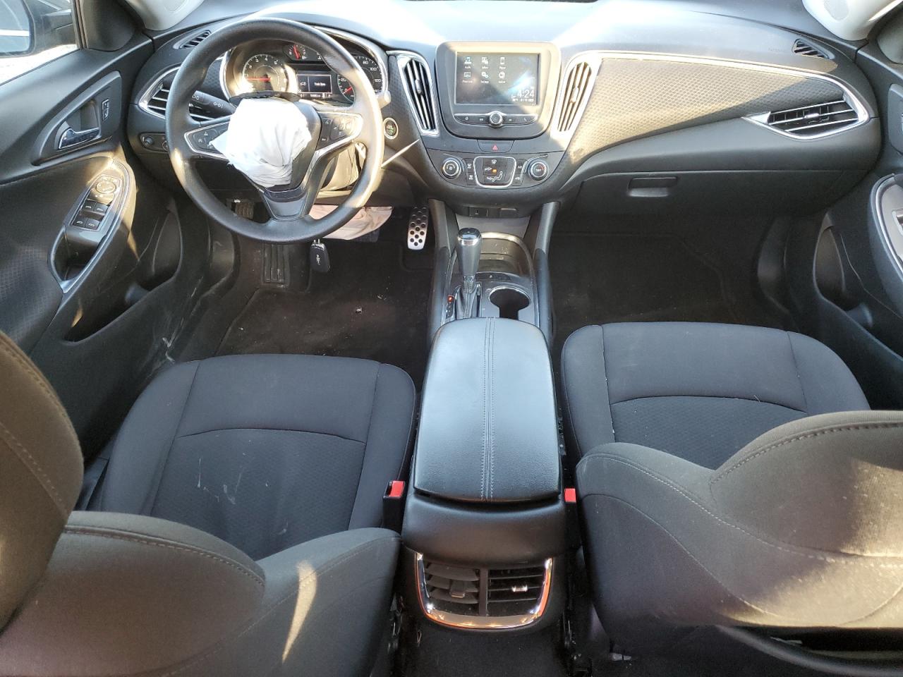 2017 Chevrolet Malibu - Image 8