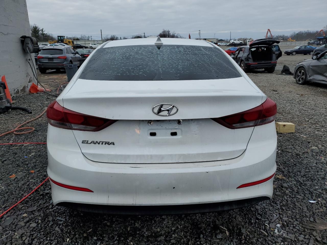 2017 Hyundai Elantra - Image 6