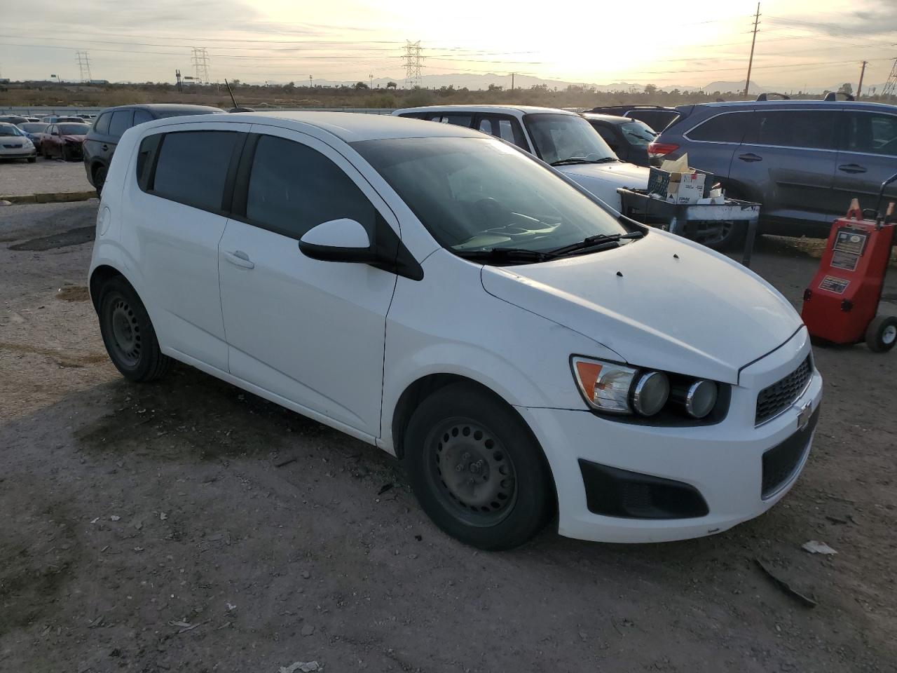 VIN 1G1JA6SH6F4205744 2015 CHEVROLET SONIC no.4