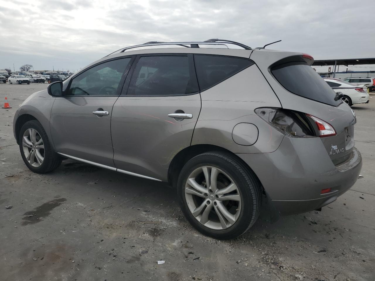 2011 Nissan Murano - Image 2