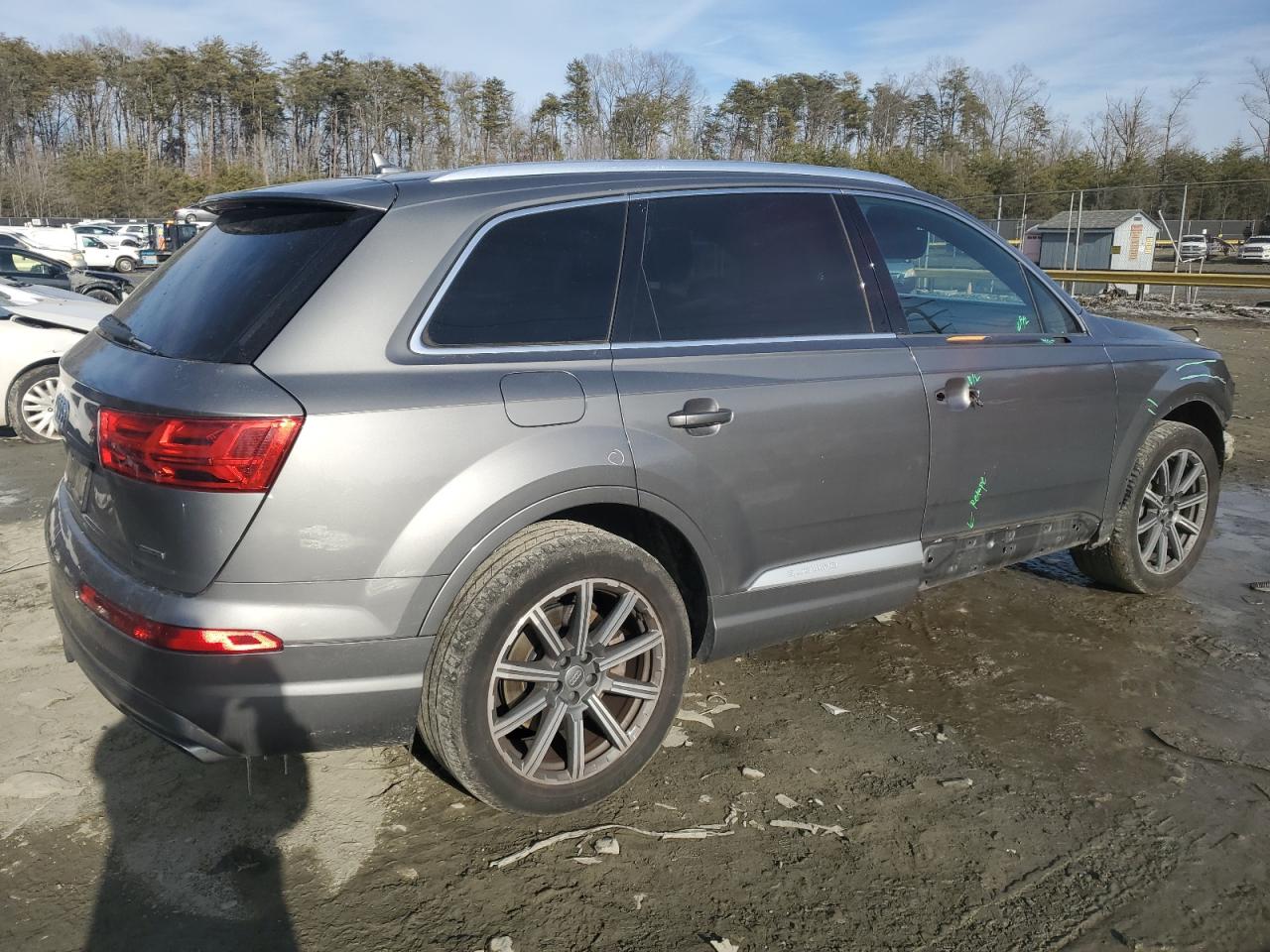 2017 Audi Q7 - Image 3