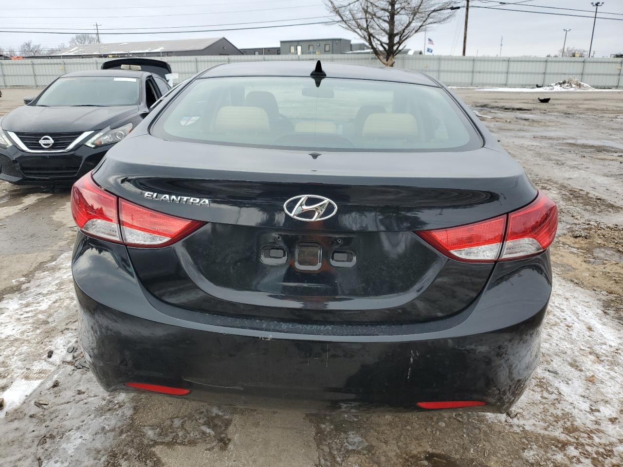 2012 Hyundai Elantra - Image 6
