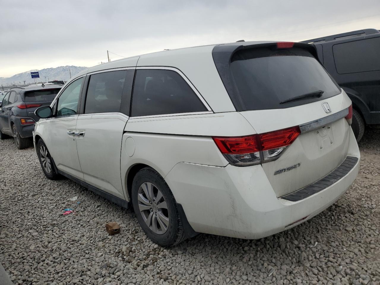2015 Honda Odyssey - Image 2