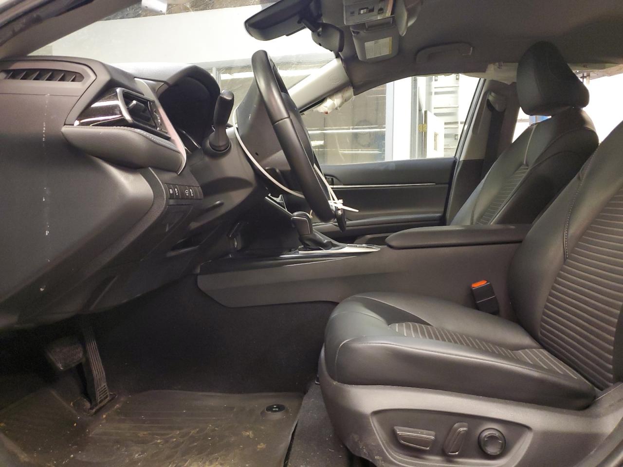 2020 Toyota Camry - Image 7