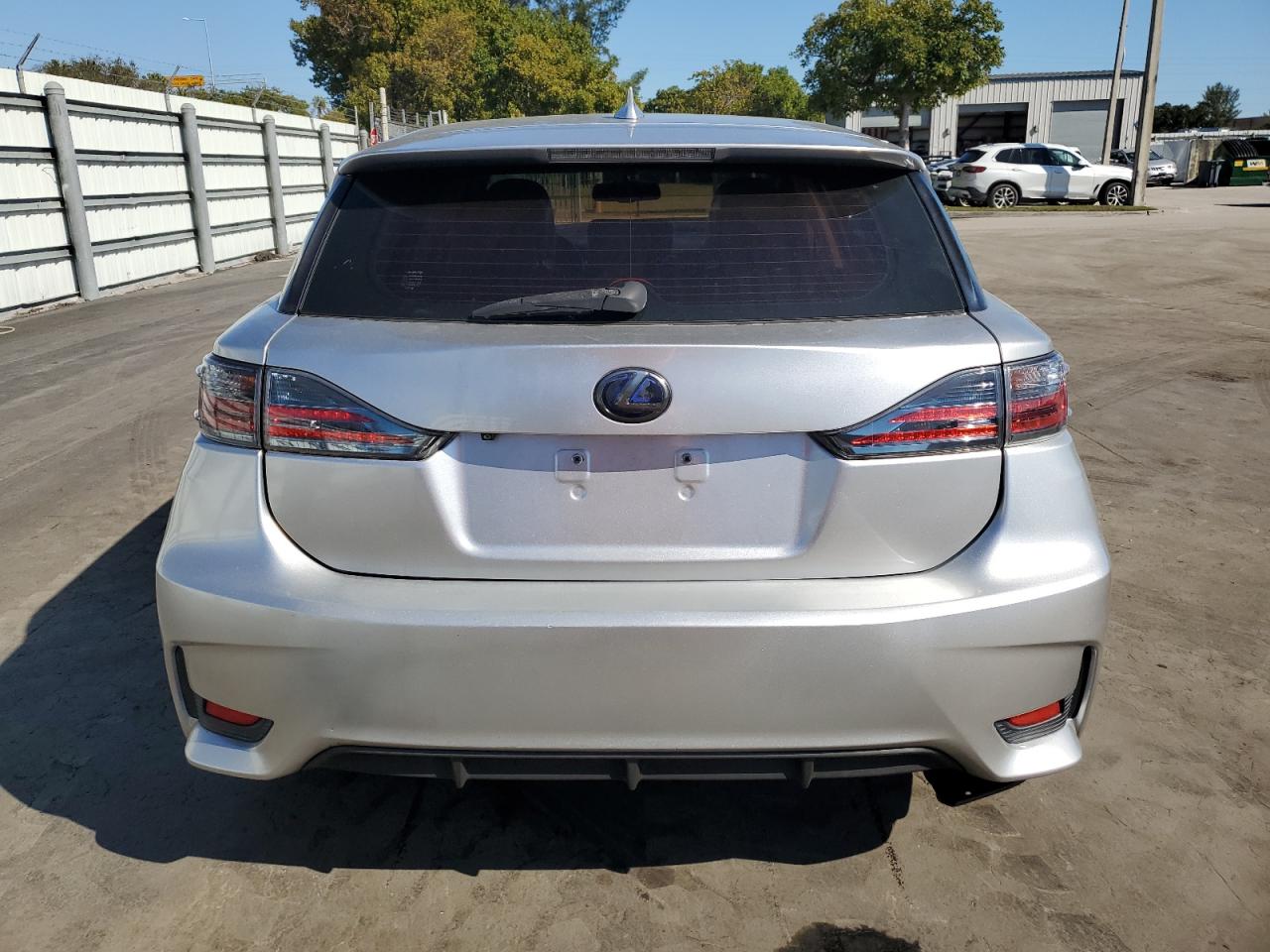 2016 Lexus CT - Image 6