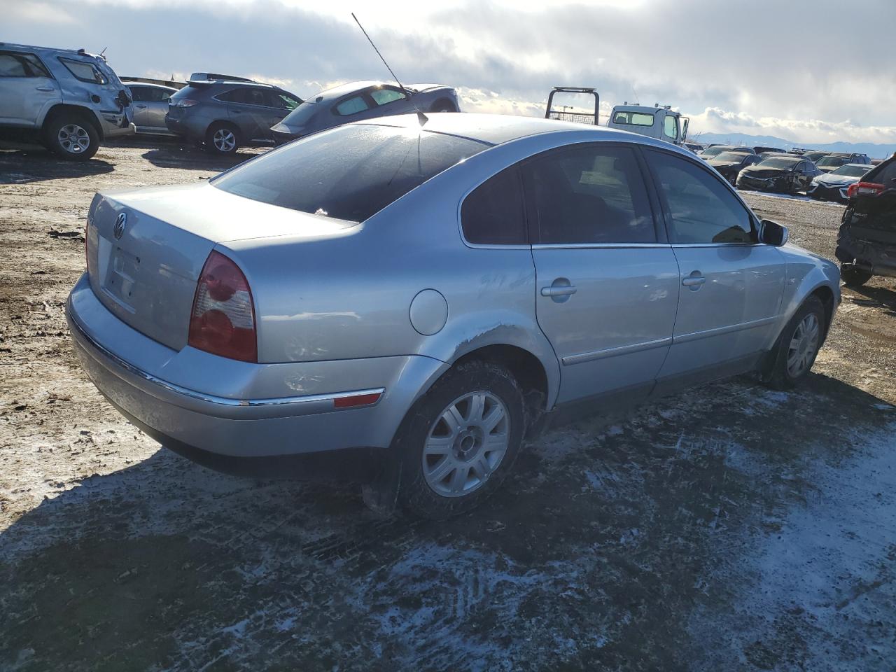 2004 Volkswagen Passat - Image 3