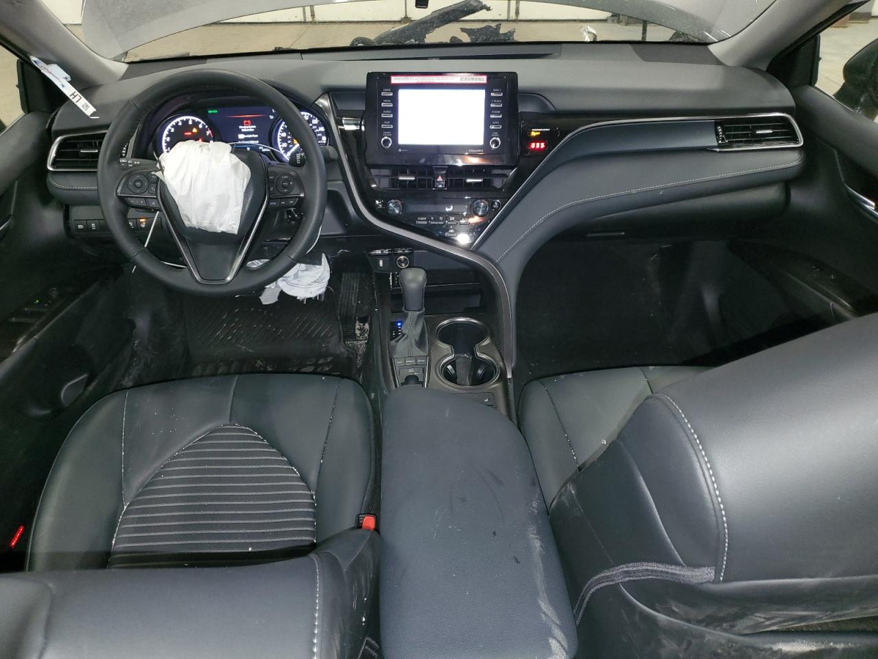 2024 Toyota Camry - Image 8
