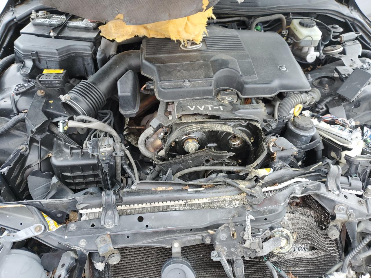 2004 Lexus IS - Image 11