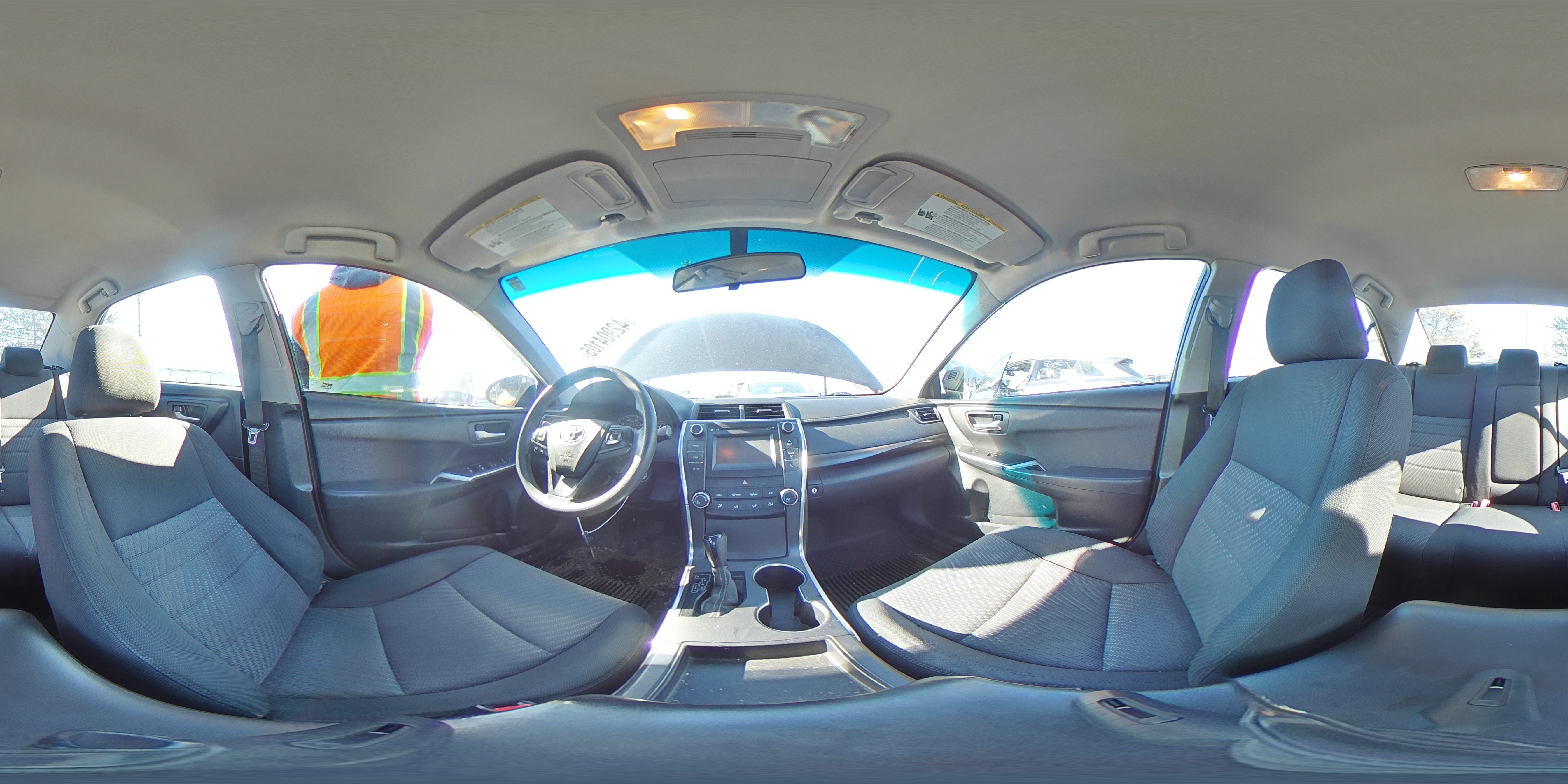 2015 Toyota Camry - Image 12