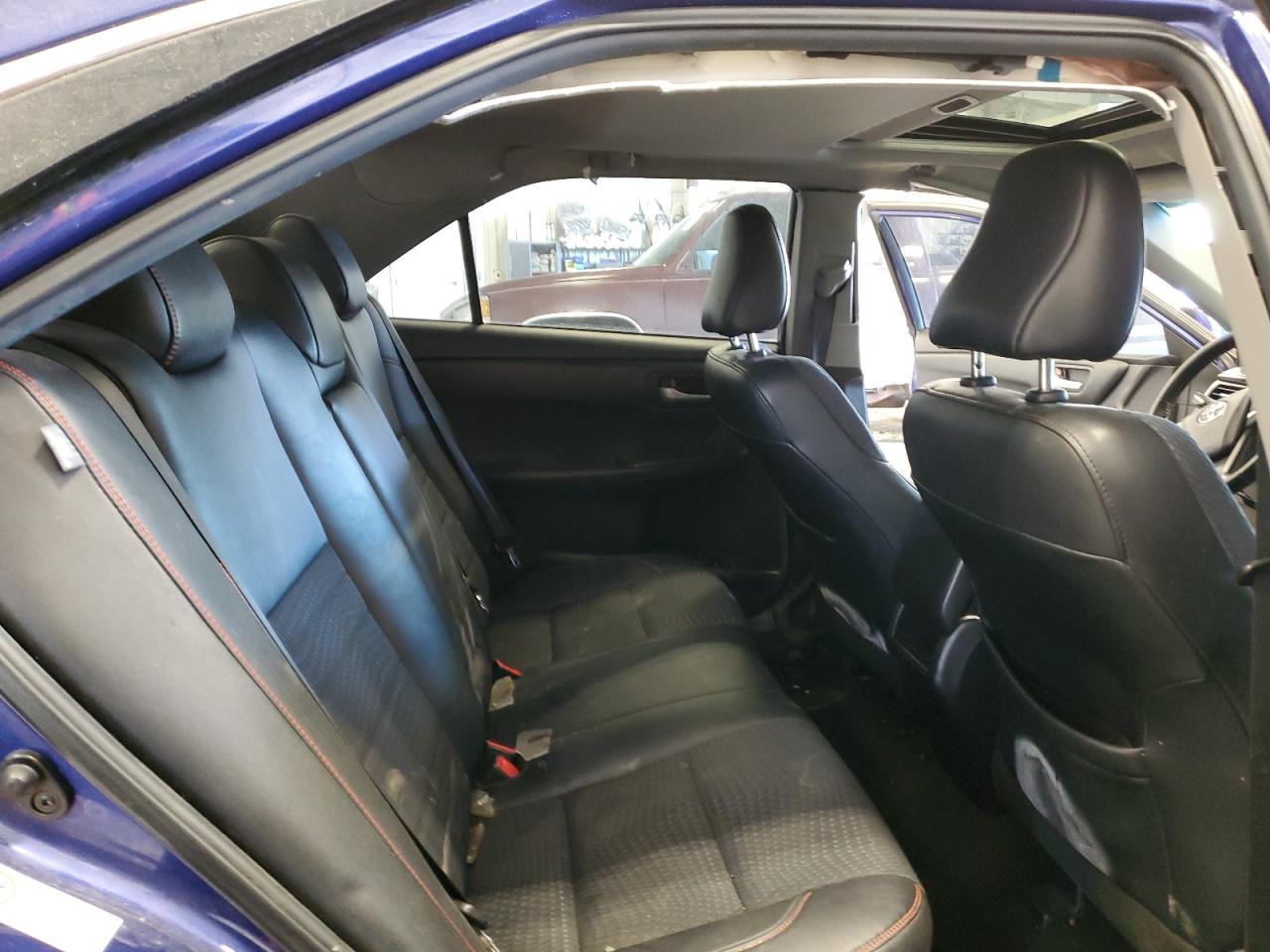 2015 Toyota Camry - Image 10