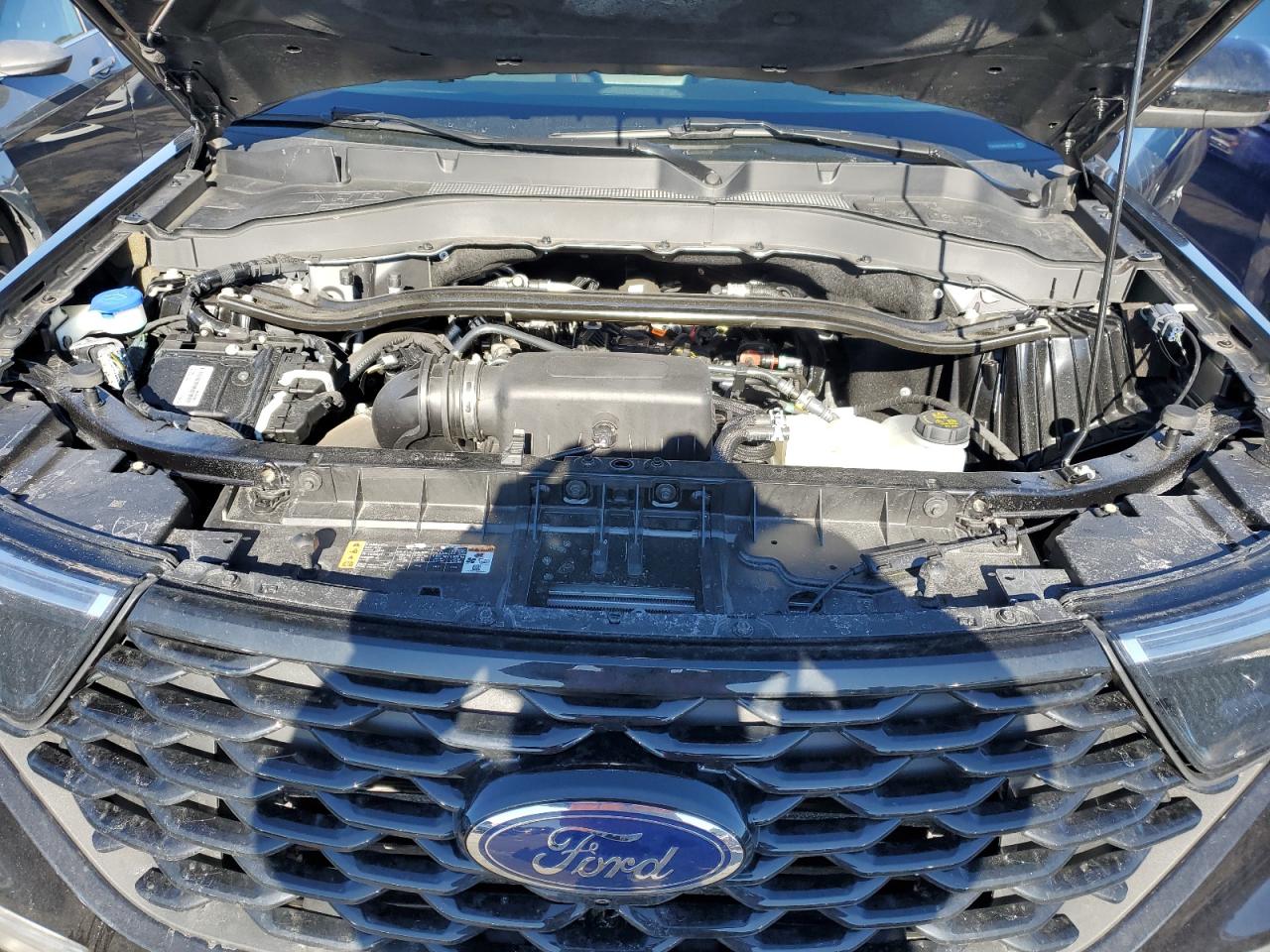 2022 Ford Explorer - Image 12