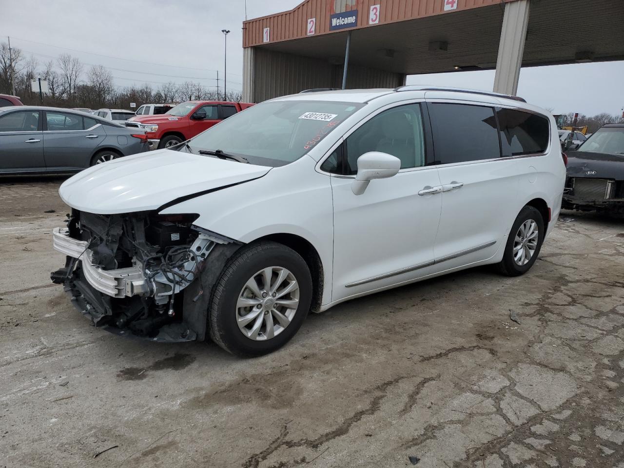 2018 Chrysler Pacifica - Image 1