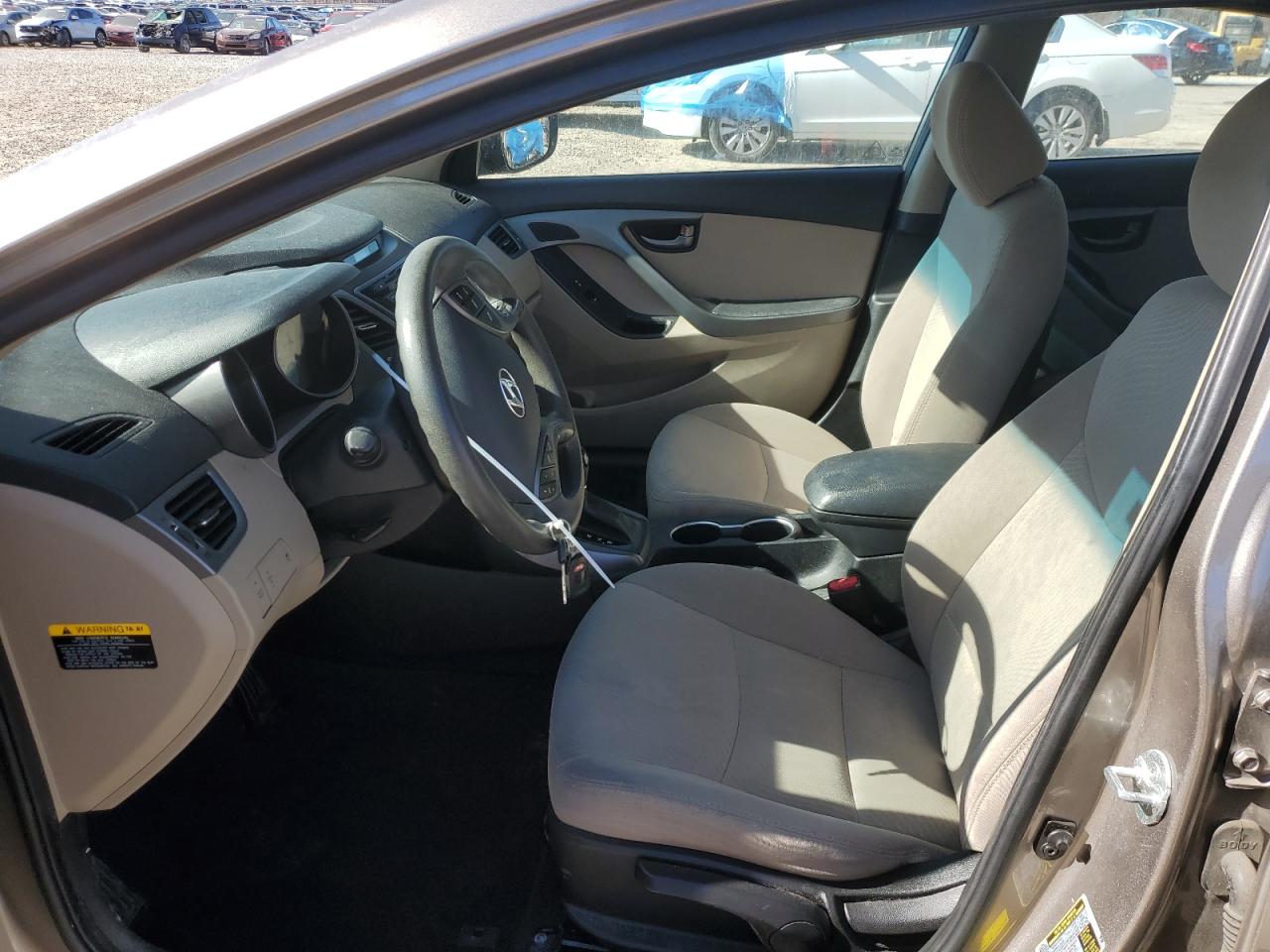 2014 Hyundai Elantra - Image 7