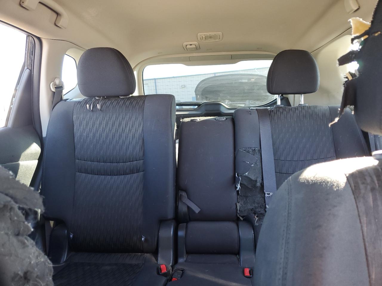 2018 Nissan Rogue - Image 10