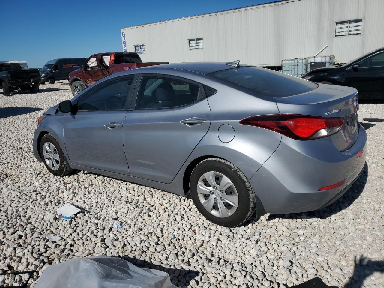 VIN 5NPDH4AE4GH756505 2016 HYUNDAI ELANTRA no.2