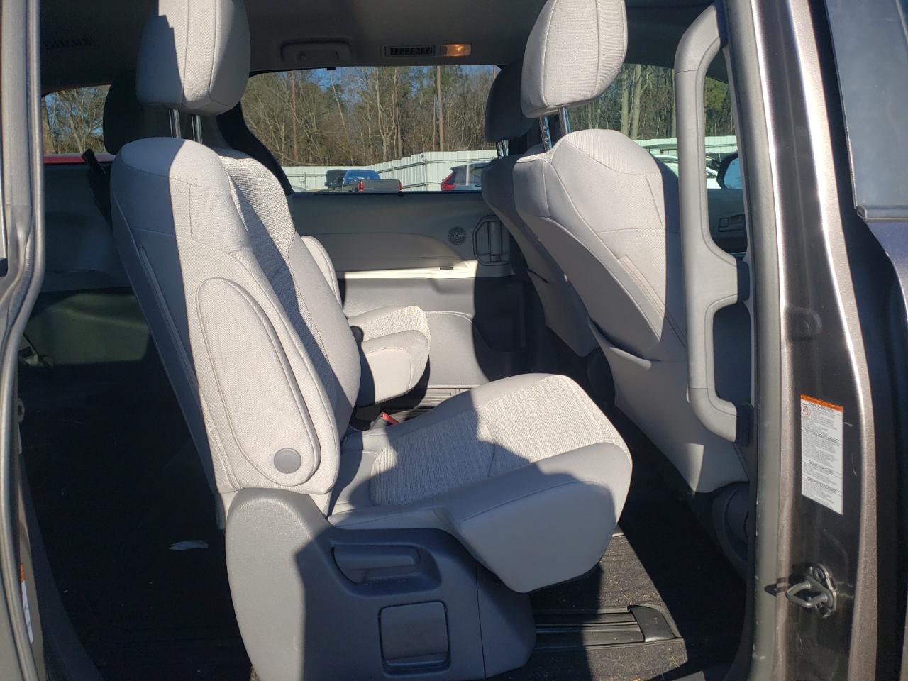 2021 Toyota Sienna Le VIN: 5TDBSKFC2MS023637 Lot: 88630285