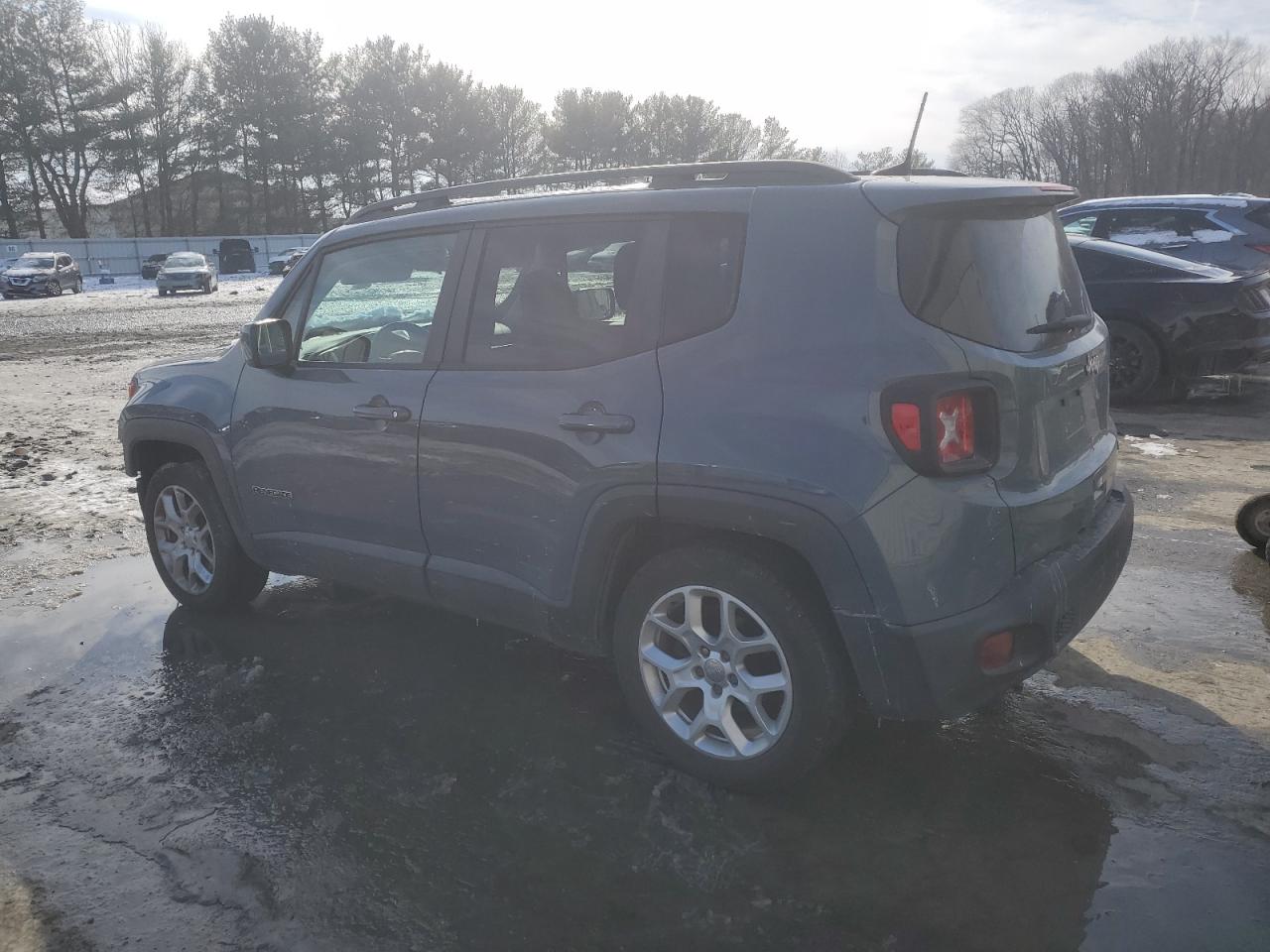 2018 Jeep Renegade - Image 2