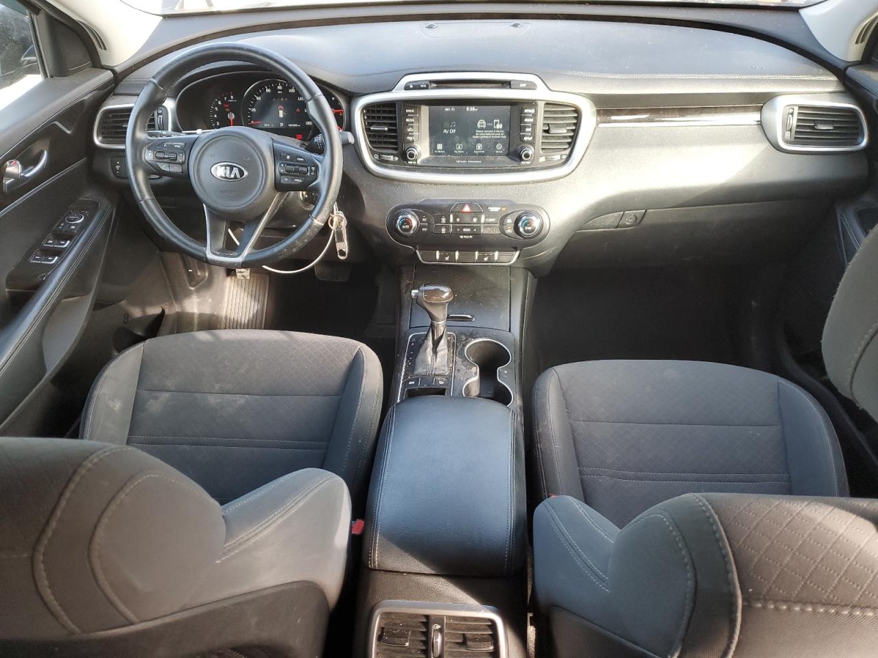 2017 Kia Sorento - Image 8