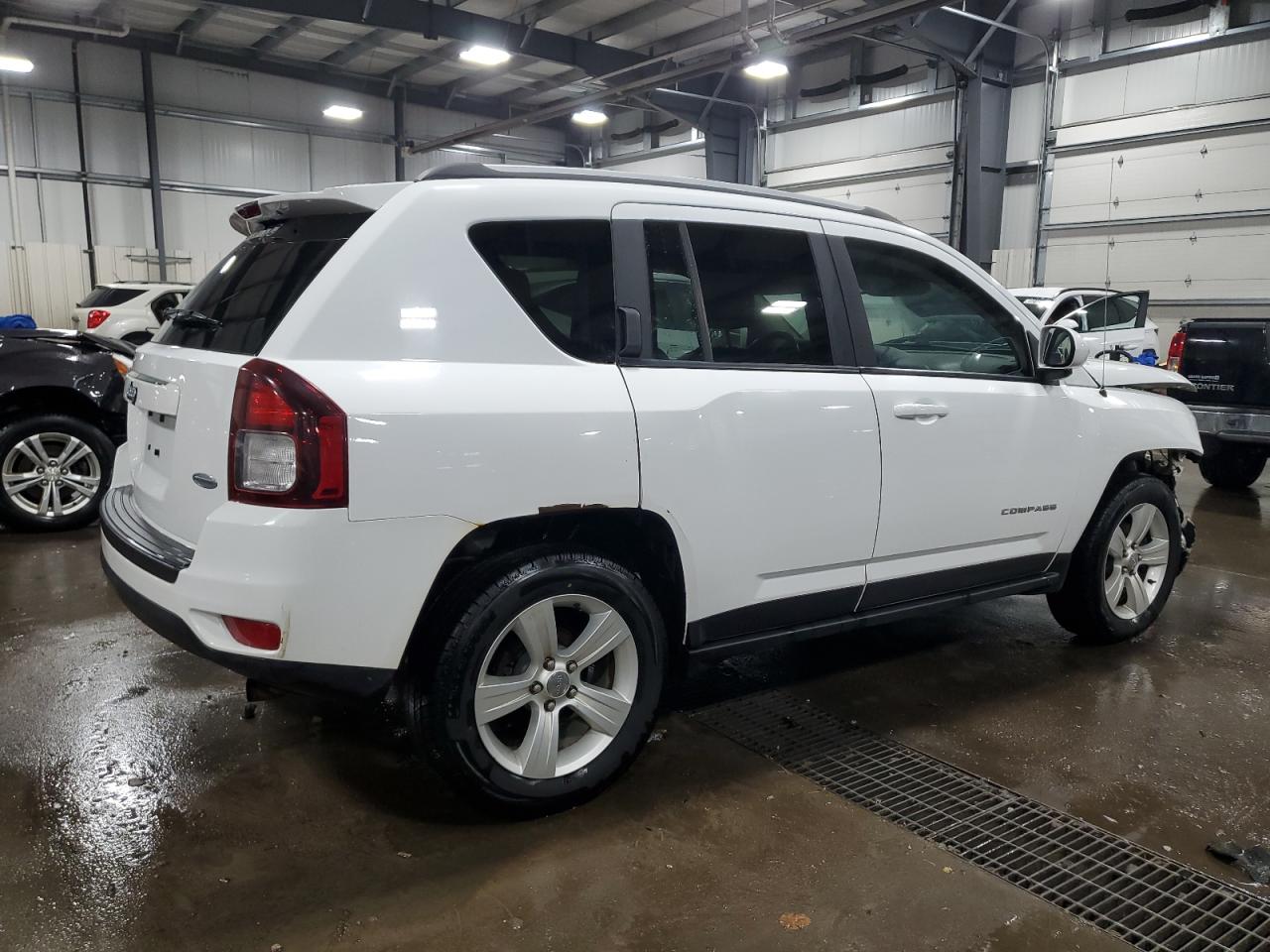 2016 Jeep Compass - Image 3
