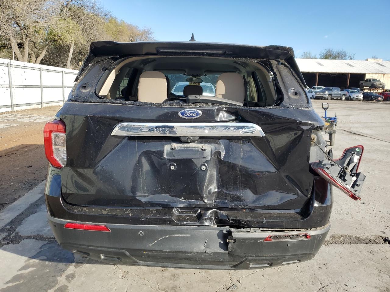 2021 Ford Explorer - Image 6