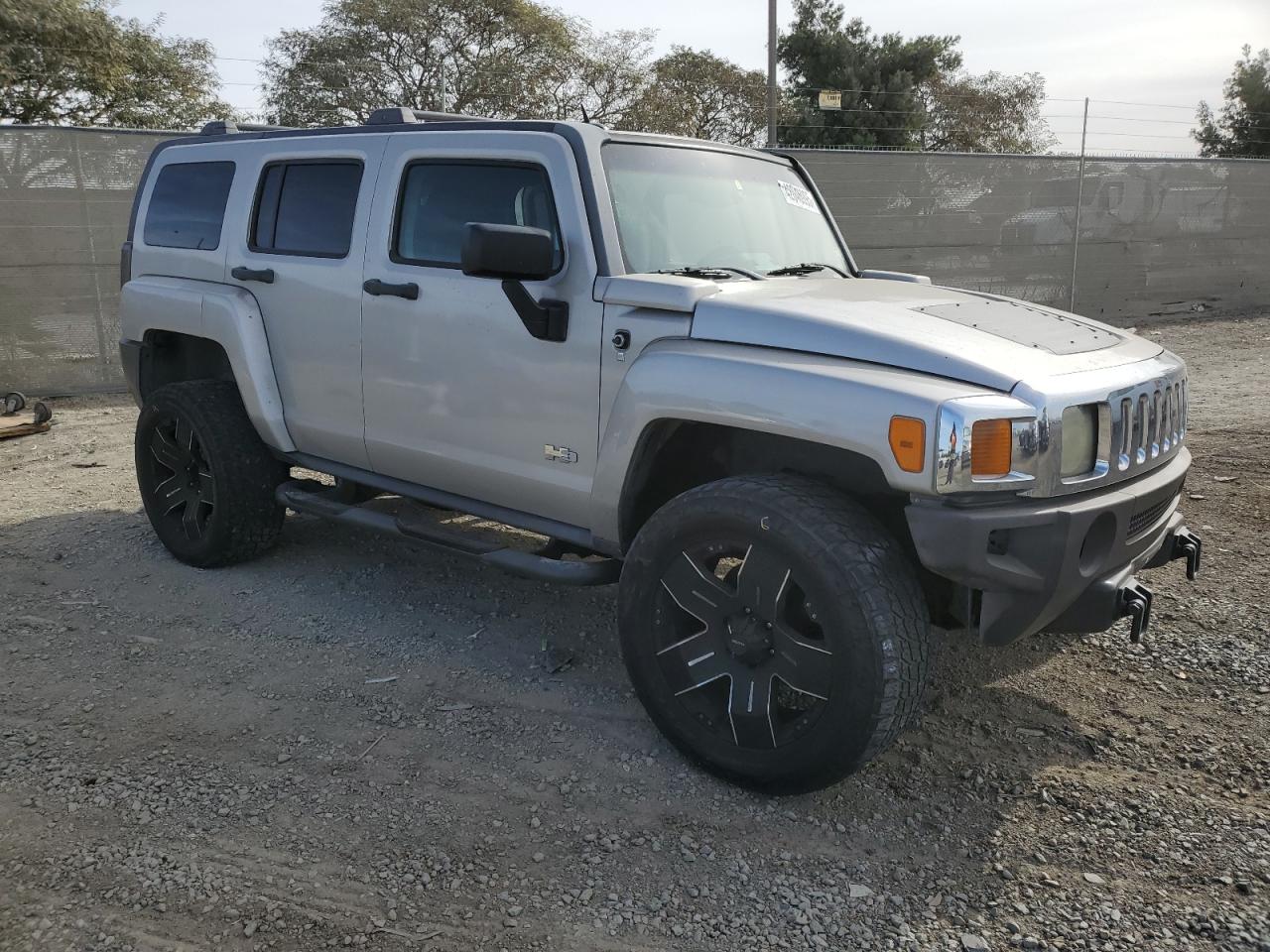 2006 Hummer H3 - Image 4